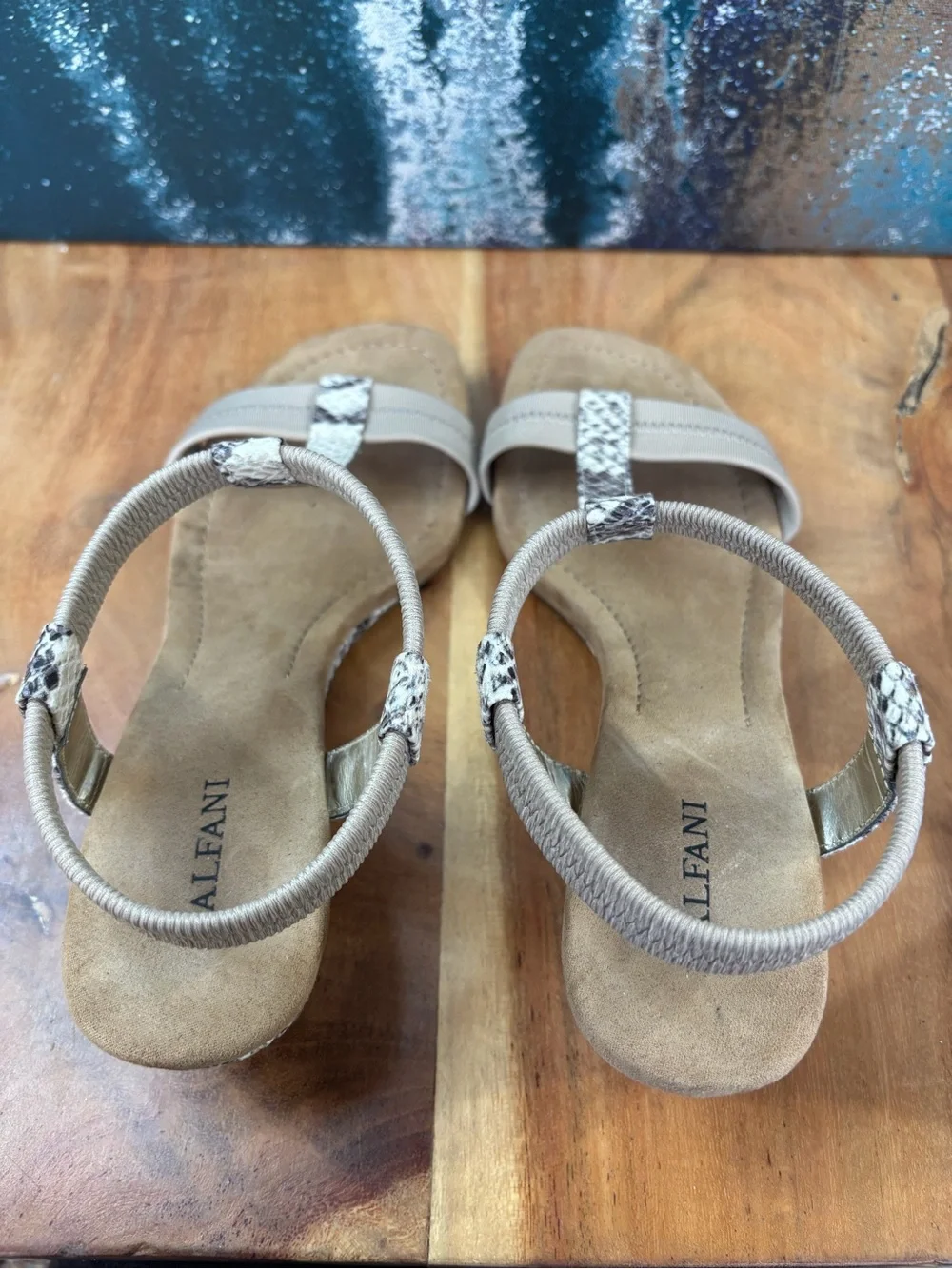 Alfani Classic 2010’s Snake Print T-Strap Wedge Sandals Size 8 VGUC
